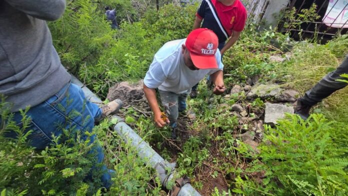 Clausuran tres tomas clandestinas que abastecían ilegalmente a unas 60 viviendas en Ecatepec