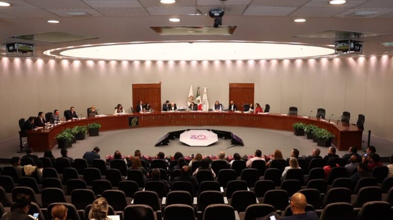 IEEM recibe 262.3 mdp para preparar la elección de 2027 y acredita a dos nuevos partidos nacionales