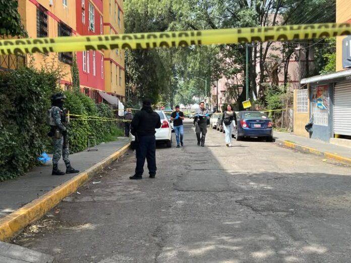Autoridades resguardan zona tras fallecimiento de una adolescente en límites de Tlalnepantla y CDMX