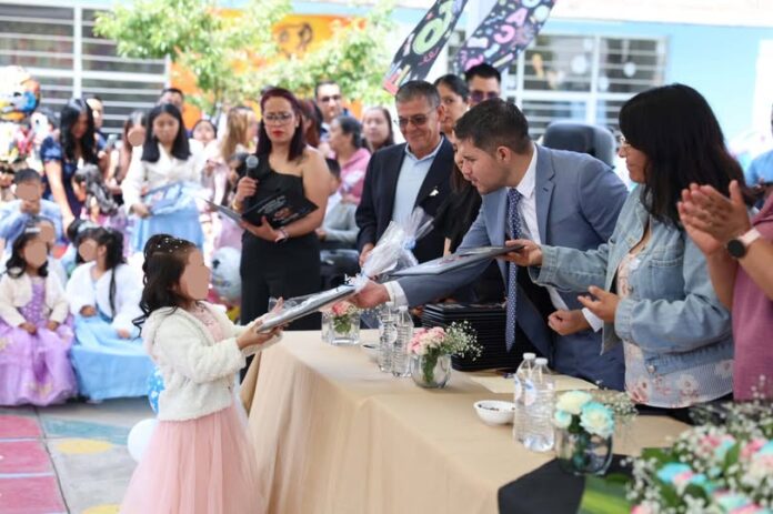 Huixquilucan cierra ciclo escolar con rehabilitación de 32 escuelas y entrega de más de 15 mil apoyos