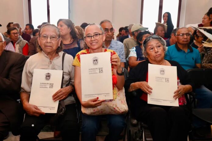 Entregan 172 testamentos a bajo costo para fortalecer la certeza jurídica de familias en Tlalnepantla