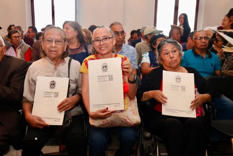 Entregan 172 testamentos a bajo costo para fortalecer la certeza jurídica de familias en Tlalnepantla