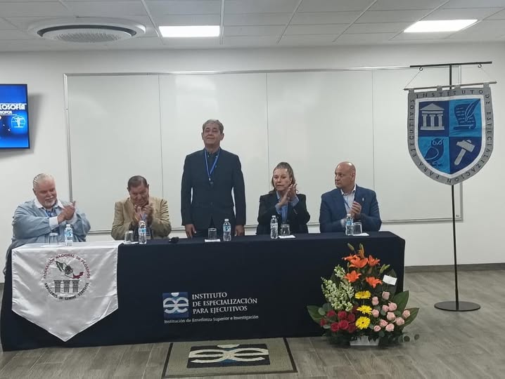 Filósofos alertan que la inteligencia artificial no debe sustituir el pensamiento humano