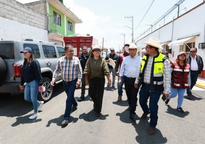 Ecatepec rehabilita calles e instala más de mil luminarias en Santo Tomás Chiconautla