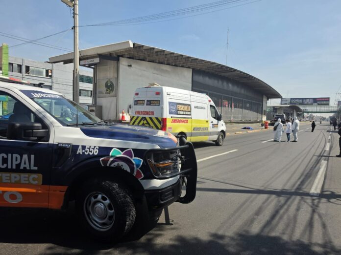 Adulto mayor muere tras ser atropellado por motociclista en carril confinado del Mexibús en Ecatepec