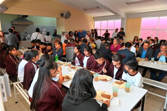 Tlalnepantla destina más de 52 millones de pesos a educación durante el ciclo escolar 2025-2026