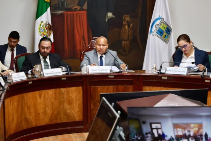 Tlalnepantla dona dos predios para construir nuevos bachilleratos y aprueba apoyos a jóvenes destacados