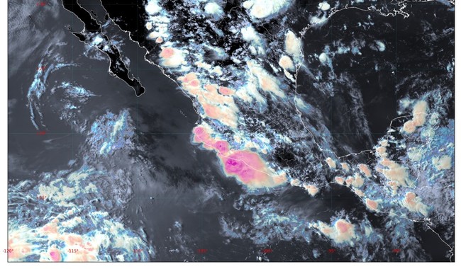 Conagua pronostica lluvias intensas en cuatro estados y mantiene alerta por calor extremo en el noroeste