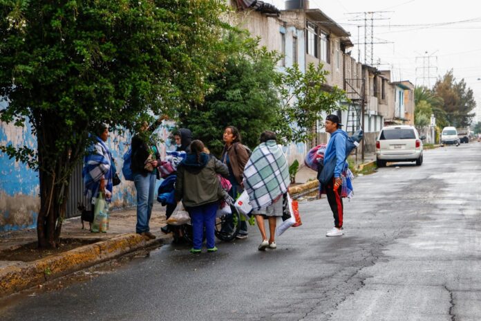 Permiten regreso de familias tras controlar fuga de gas natural en Nezahualcóyotl; clases se reanudan este jueves