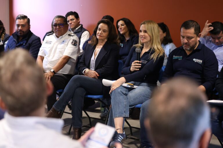 Vecinos de Huixquilucan destacan atención a servicios públicos y mejoras en fraccionamientos
