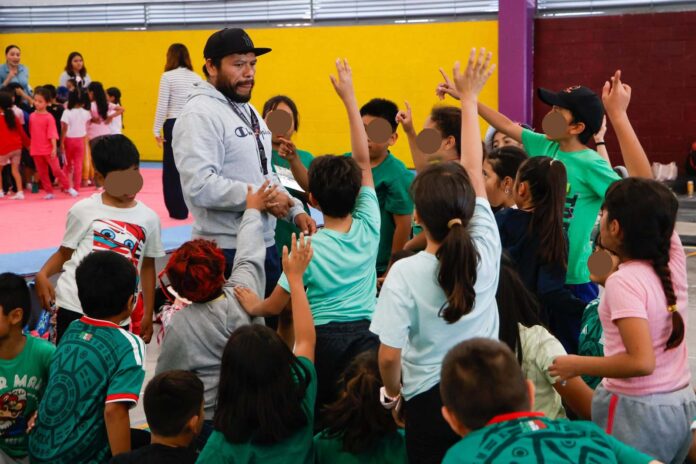 Más de 2 mil niñas y niños cierran el Nezatlón Verano 2026 con lucha libre en Nezahualcóyotl