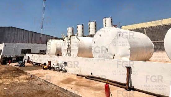 Golpe al huachicol: FGR desmantela cuatro centros clandestinos de procesamiento de combustible