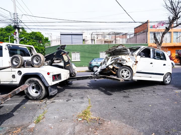 Retiran 3 mil 500 autos abandonados de calles de la GAM; buscan recuperar espacios inseguros