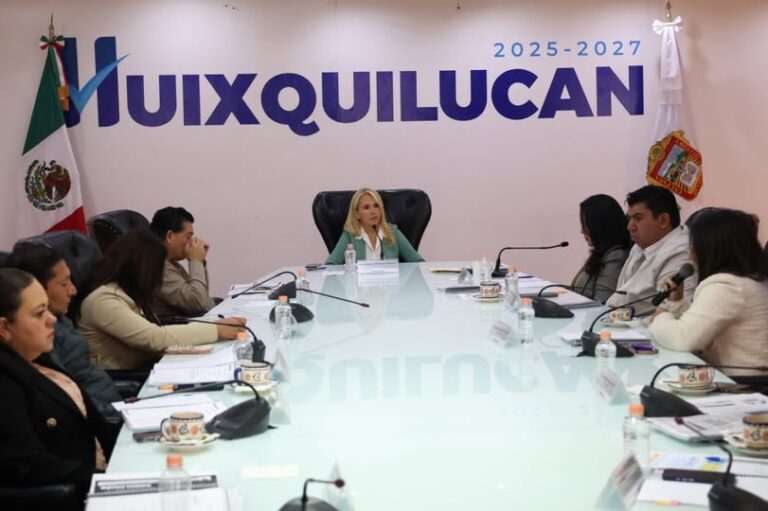Jóvenes llevan propuestas de economía, turismo y deporte al Cabildo de Huixquilucan