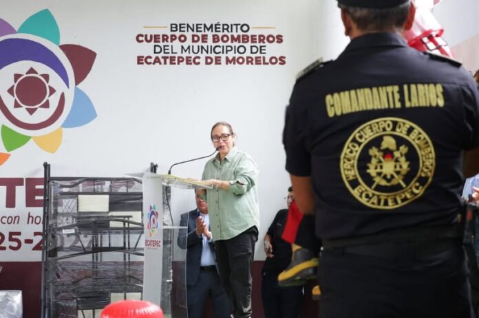Bomberos de Ecatepec cumplen 50 años entre reconocimiento y demanda de mejores condiciones