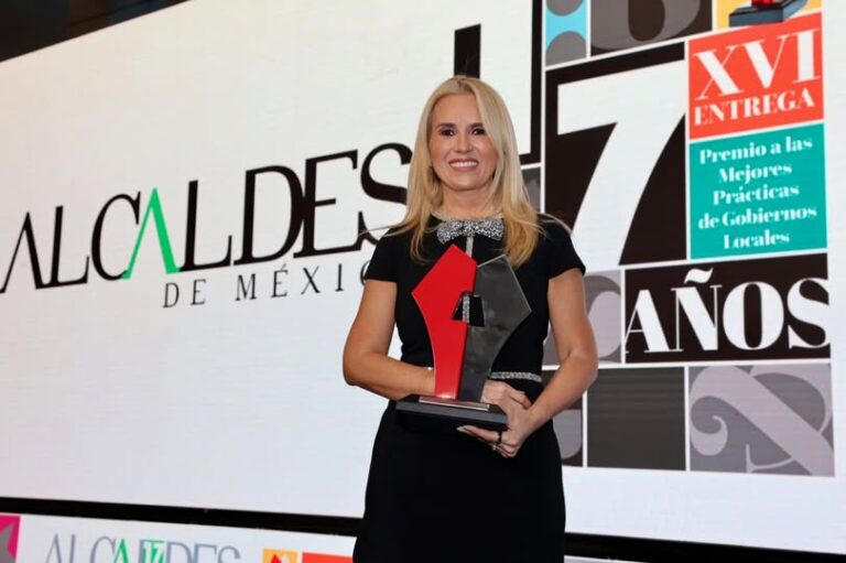Sistema de emergencias 24/7 de Huixquilucan recibe premio nacional por innovación Sistema de emergencias 24/7 de Huixquilucan recibe premio nacional por innovación