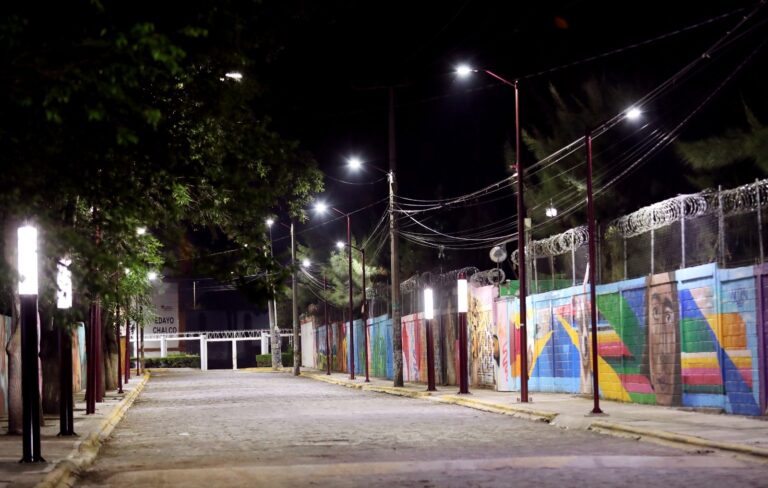 Gobierno federal y Edomex invertirán 900 mdp en 300 kilómetros de “Senderos Seguros” Gobierno federal y Edomex invertirán 900 mdp en 300 kilómetros de “Senderos Seguros”