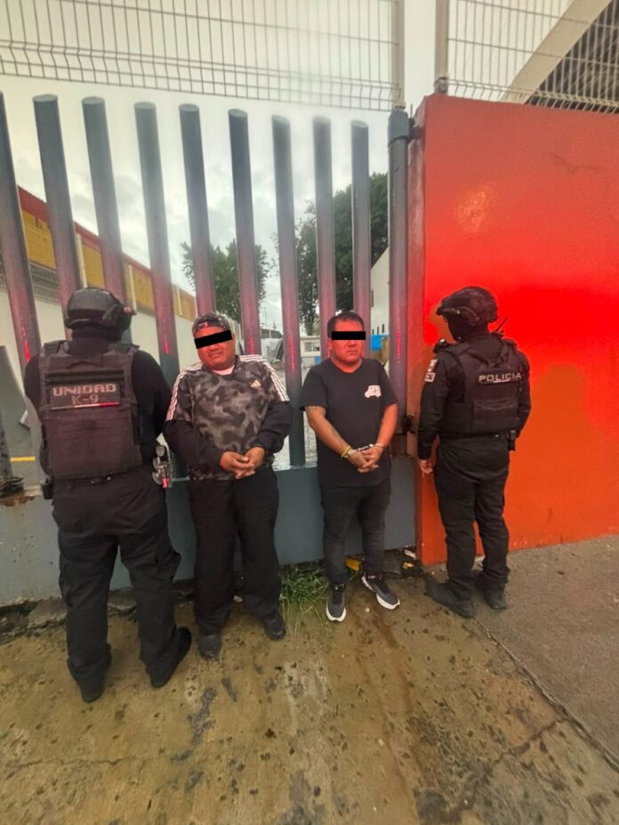 Detienen a dos hombres por presuntos delitos contra la salud durante operativo de vigilancia en Tlalnepantla