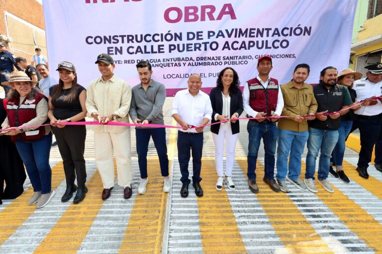 Invierten más de 12.8 millones de pesos para renovar vialidades y servicios en la colonia El Puerto, en Tlalnepantla Invierten más de 12.8 millones de pesos para renovar vialidades y servicios en la colonia El Puerto, en Tlalnepantla