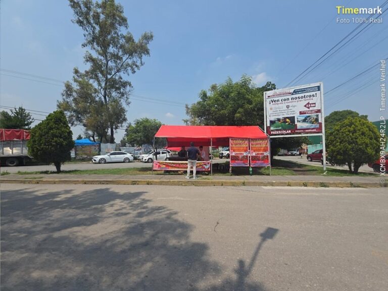 Retiran seis puestos sin permiso y suspenden un negocio por venta de alcohol sin autorización en Izcalli