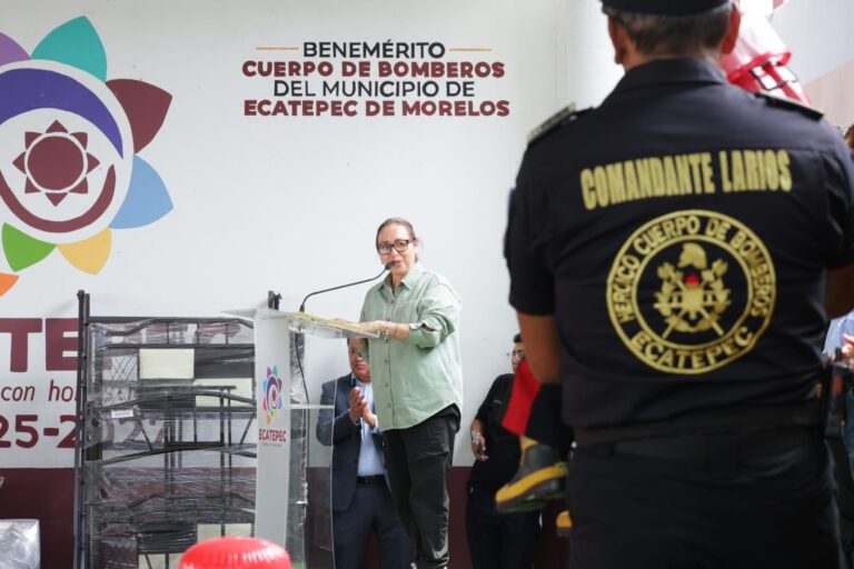 Bomberos de Ecatepec cumplen 50 años entre reconocimiento y demanda de mejores condiciones Bomberos de Ecatepec cumplen 50 años entre reconocimiento y demanda de mejores condiciones