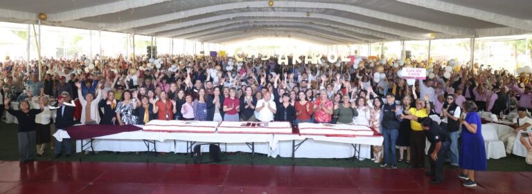 Tlalnepantla reúne a 10 mil abuelas y abuelos en festejos y refuerza programas de atención