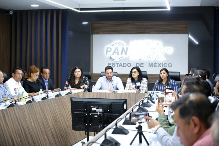 PAN Edomex fija meta de ganar 30 municipios en 2027; suma a regidoras del PRI y PRD