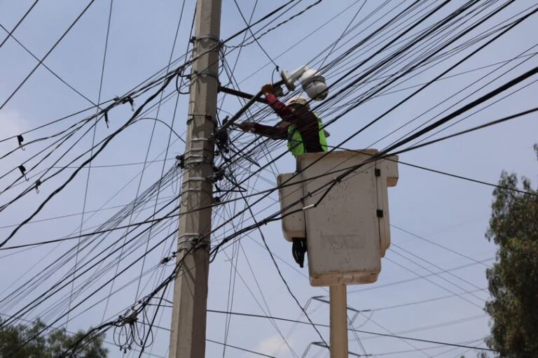 Retiran 21 cámaras irregulares colocadas en infraestructura pública de Ecatepec
