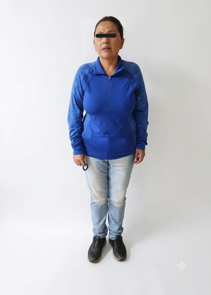 Detienen a exservidora de Nezahualcóyotl; 11 personas la señalan por presunto fraude con apoyos sociales