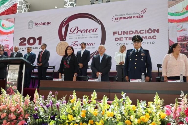 Tecámac reconoce a 92 ciudadanos por sus aportaciones al municipio en su 201 aniversario Tecámac reconoce a 92 ciudadanos por sus aportaciones al municipio en su 201 aniversario