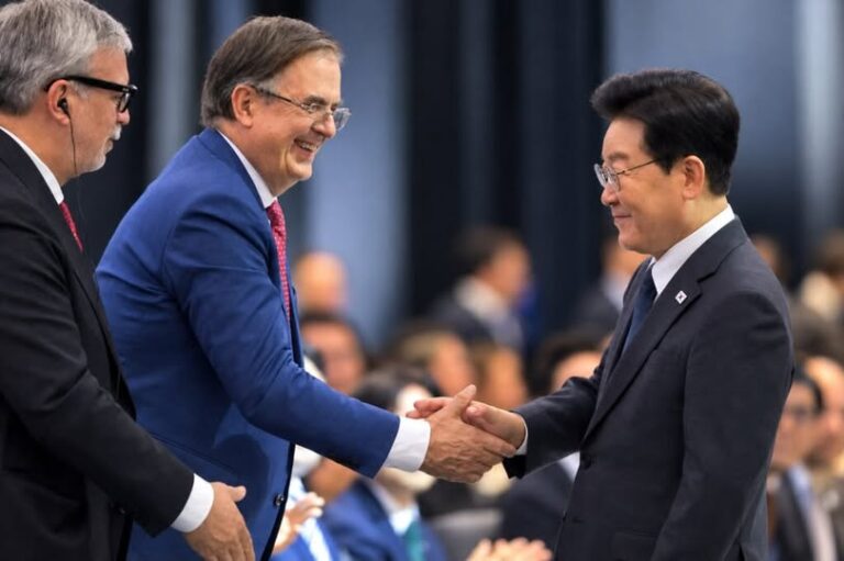 México y Corea buscan ampliar inversiones; firman siete acuerdos en foro empresarial