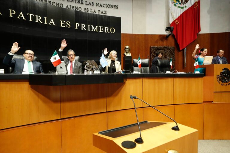 “No elimina ningún derecho político”: Senado avala nacionalidad única para aspirar a Presidencia y gubernaturas “No elimina ningún derecho político”: Senado avala nacionalidad única para aspirar a Presidencia y gubernaturas