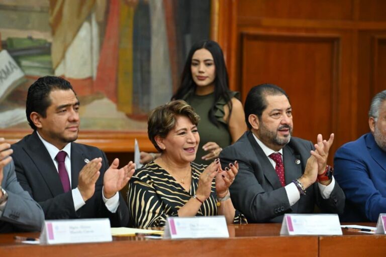 “Rindo ante esta soberanía el Tercer Informe”: Delfina Gómez entrega al Congreso resultados de su gestión 2025-2026 “Rindo ante esta soberanía el Tercer Informe”: Delfina Gómez entrega al Congreso resultados de su gestión 2025-2026