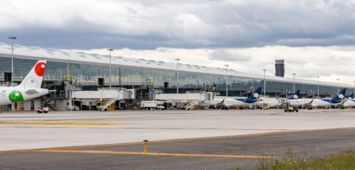 Entran en vigor nuevas reglas para ordenar vuelos en aeropuertos con riesgo de saturación