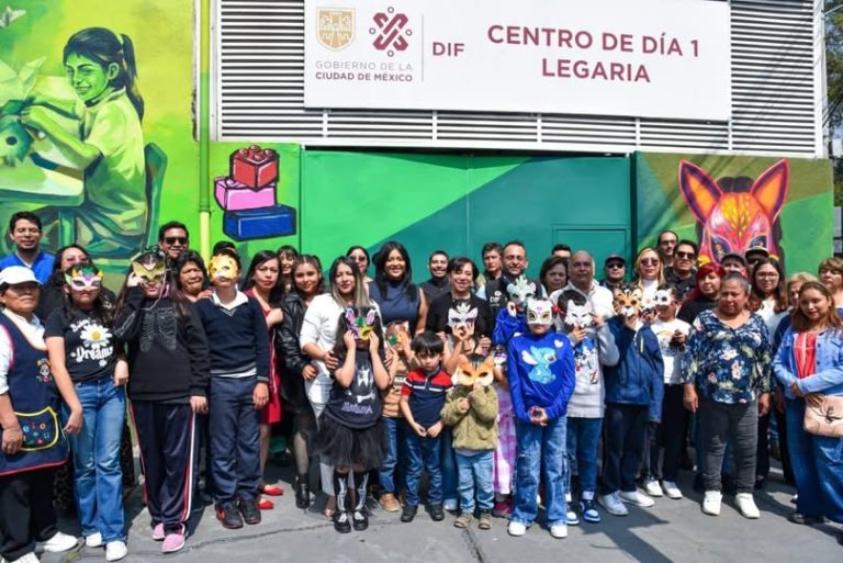 Inauguran mural de 55 metros dedicado a los derechos de la infancia en el DIF Legaria