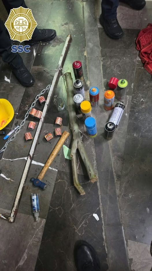 Incidentes en Metro Tlatelolco previo a marcha del 2 de octubre; SSC investiga agresión a reportero