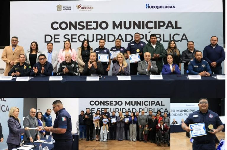 Bomberos de Huixquilucan reciben estímulos de hasta 15 mil pesos por su desempeño