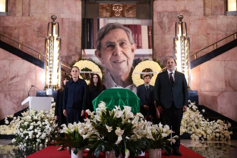 Proponen ingreso de Cuauhtémoc Cárdenas a la Rotonda de las Personas Ilustres