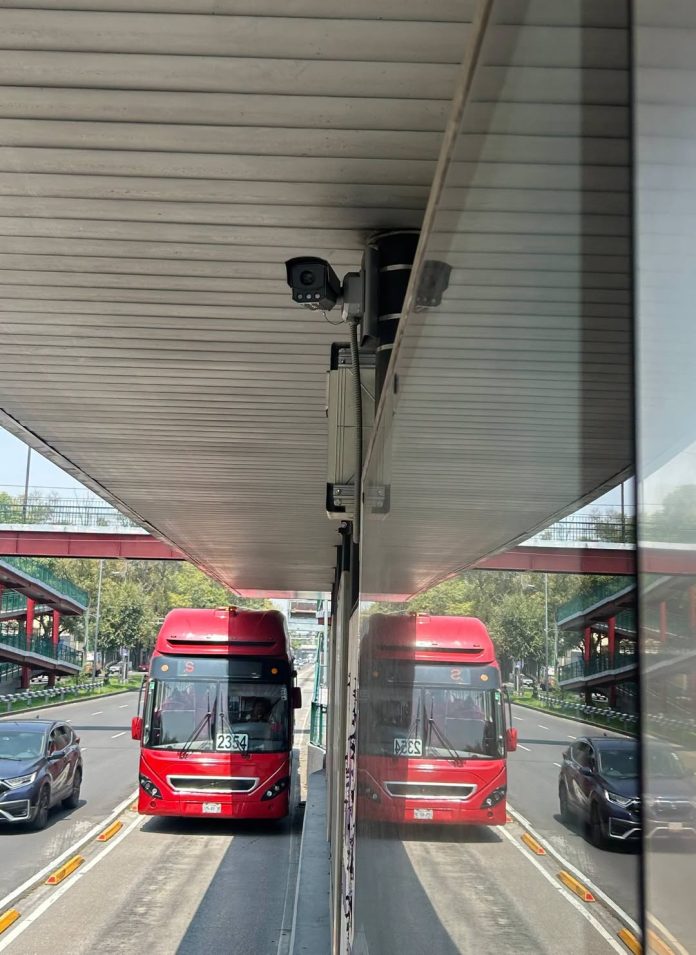 Mujeres toman el volante del Metrobús: Ruta Quetzalcóatl será operada exclusivamente por conductoras