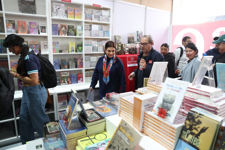 FIL Zócalo 2026 reúne a 353 editoriales y más de 450 escritores; regalarán 12 mil libros FIL Zócalo 2026 reúne a 353 editoriales y más de 450 escritores; regalarán 12 mil libros