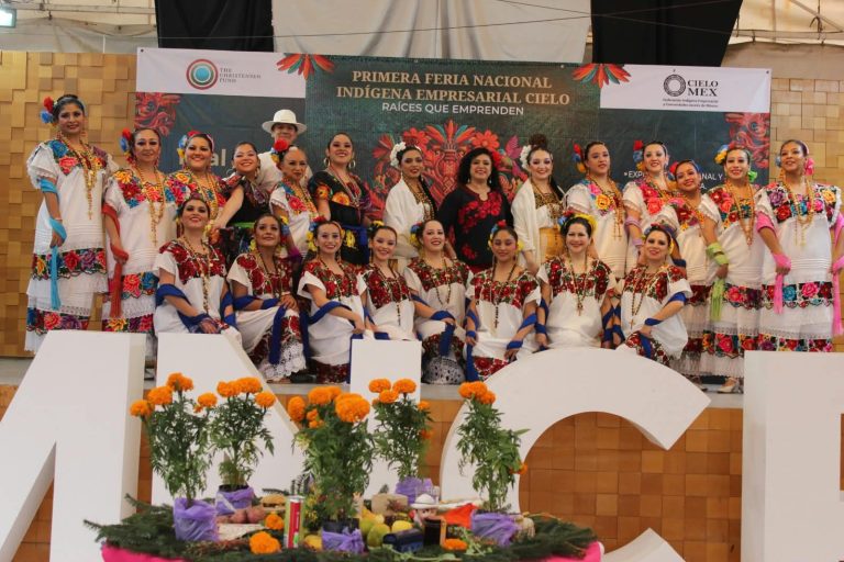 Emprendimientos de 20 estados se reúnen en primera feria indígena empresarial en Coyoacán