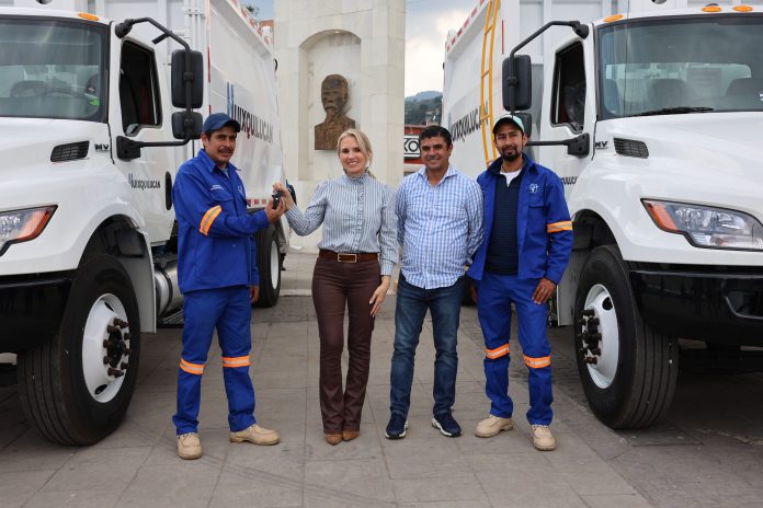 Huixquilucan suma cinco camiones recolectores para ampliar servicio de basura en calles de difícil acceso