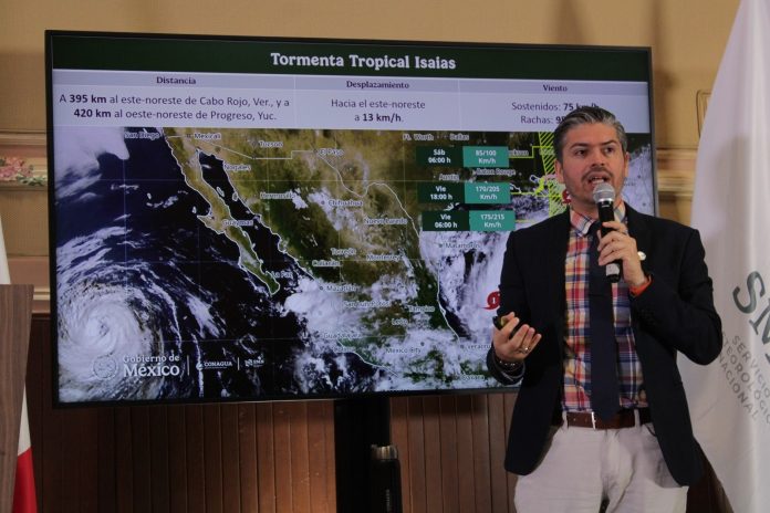 Huracán Rachel se enfila hacia Baja California; prevén que toque tierra el sábado