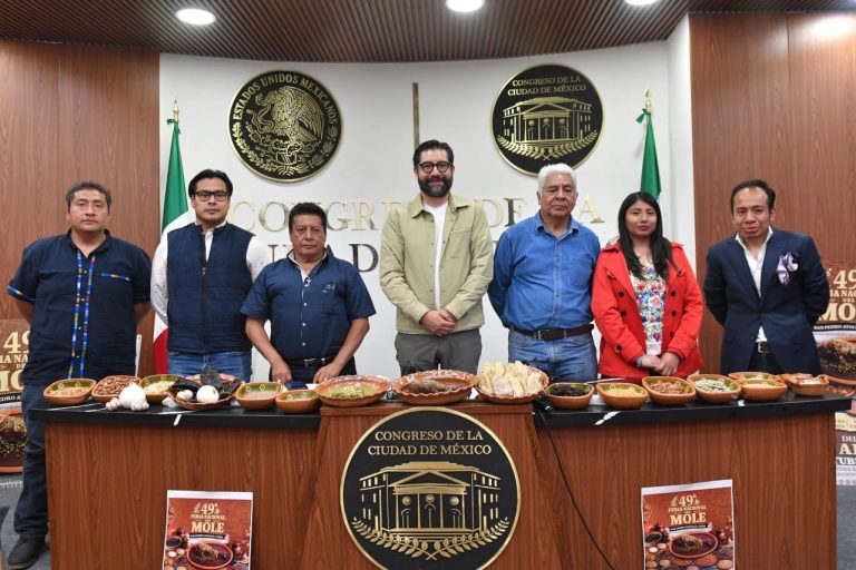 Feria Nacional del Mole reporta pérdidas de hasta 15 mdp por bloqueo en Xochimilco