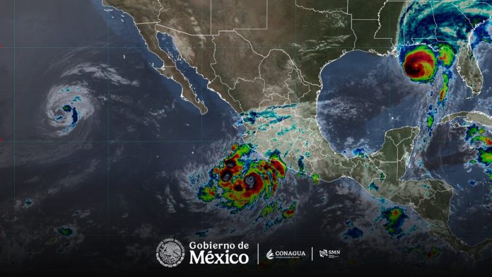 Huracán Simon alcanza categoría 2 y amenaza con lluvias torrenciales a Guerrero y Michoacán; podría intensificarse hoy