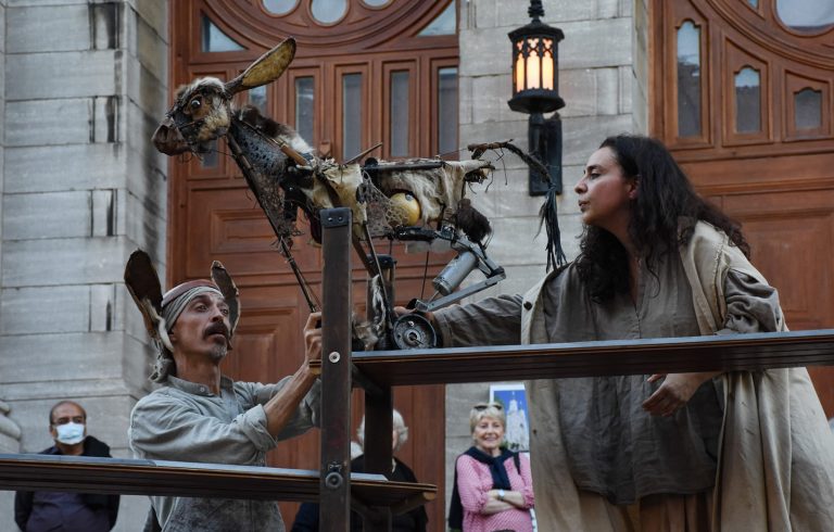 ¡Burros! llega al Centro Cultural del Bosque con teatro gratuito para toda la familia
