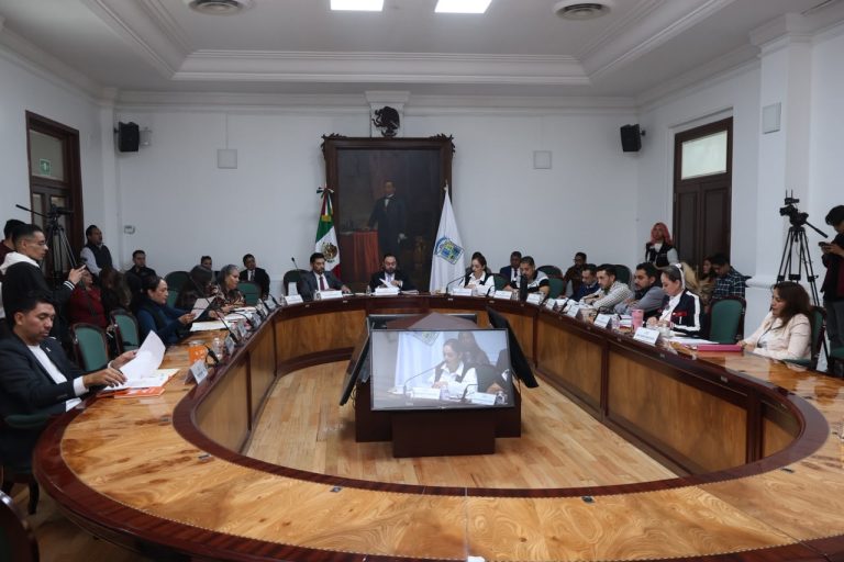 Tlalnepantla aprueba donación de tres predios y programa para regularizar propiedades