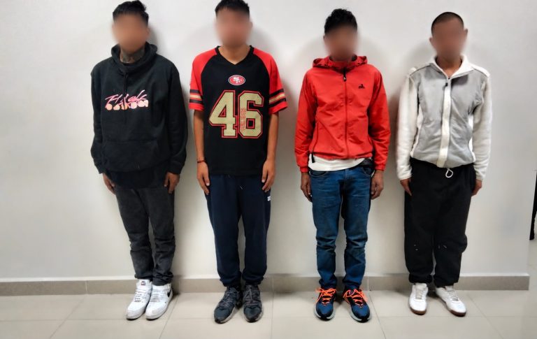Detienen a cuatro hombres en Naucalpan tras agresión a mando policial durante operativo