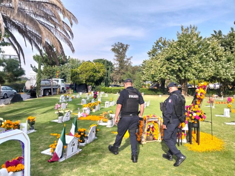 Vigilarán 18 panteones de Tlalnepantla con operativo por Día de Muertos