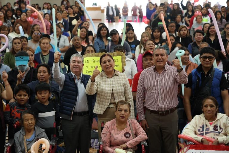Entregan cerca de 400 tarjetas de Mujeres con Bienestar en Tecámac